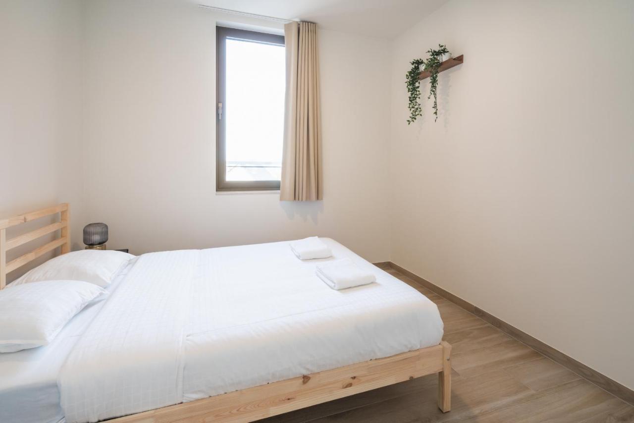 Opera Apartments In The Heart Of アントウェルペン エクステリア 写真